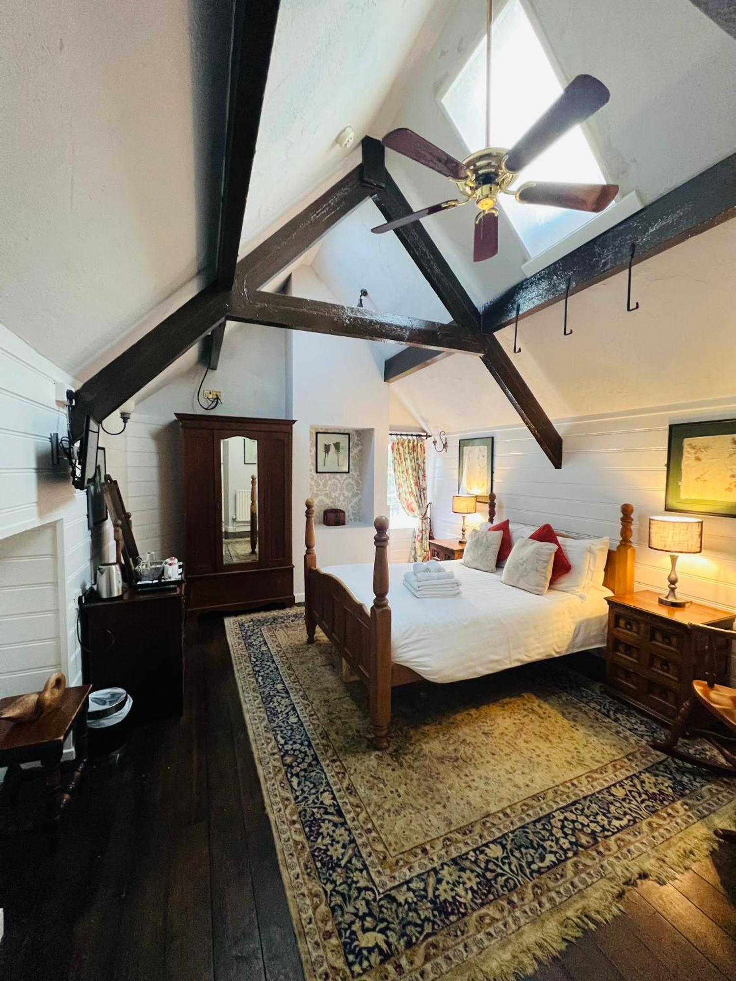 Peak Hotel Castleton Castleton  Buitenkant foto
