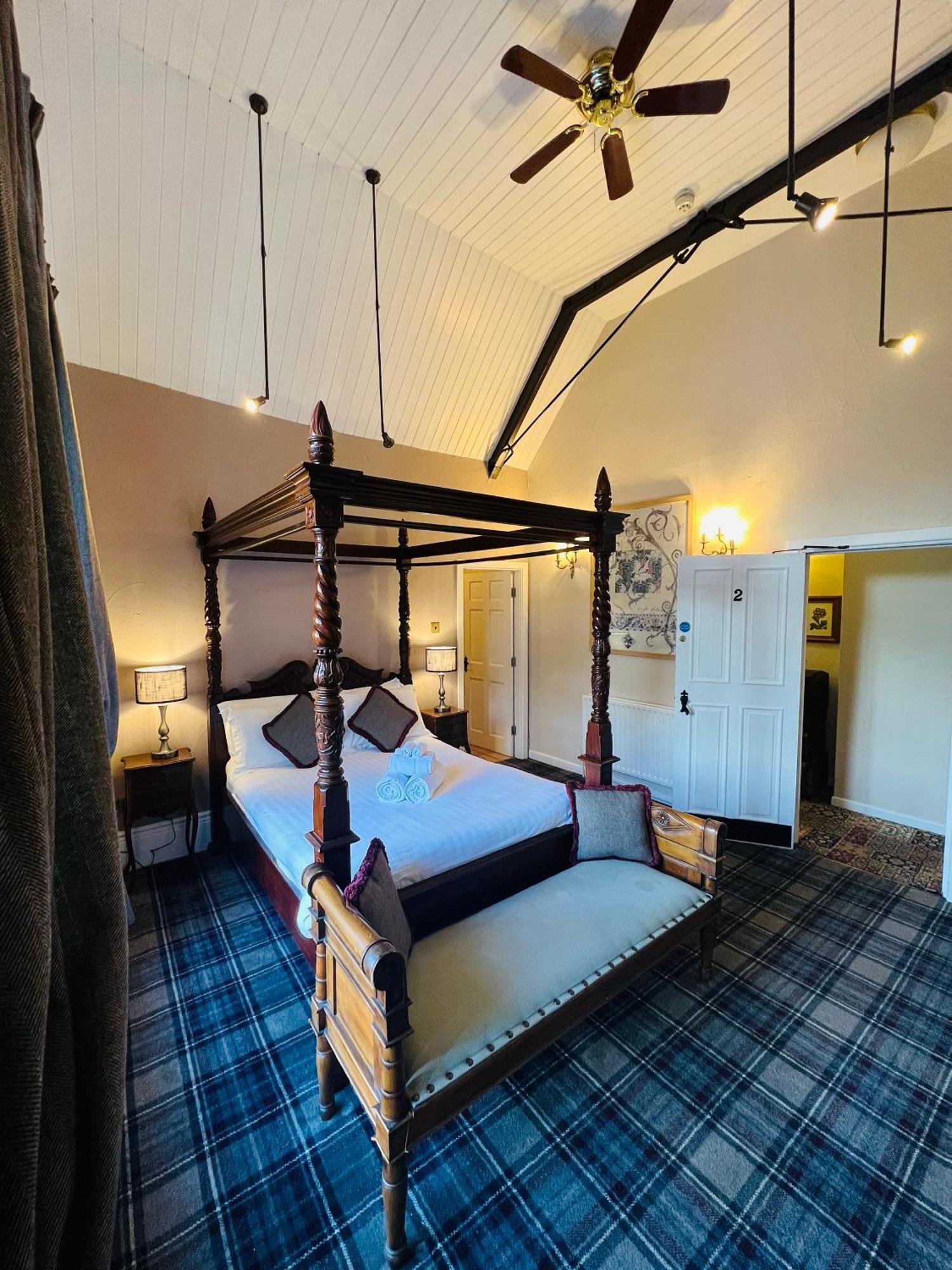 Peak Hotel Castleton Castleton  Buitenkant foto
